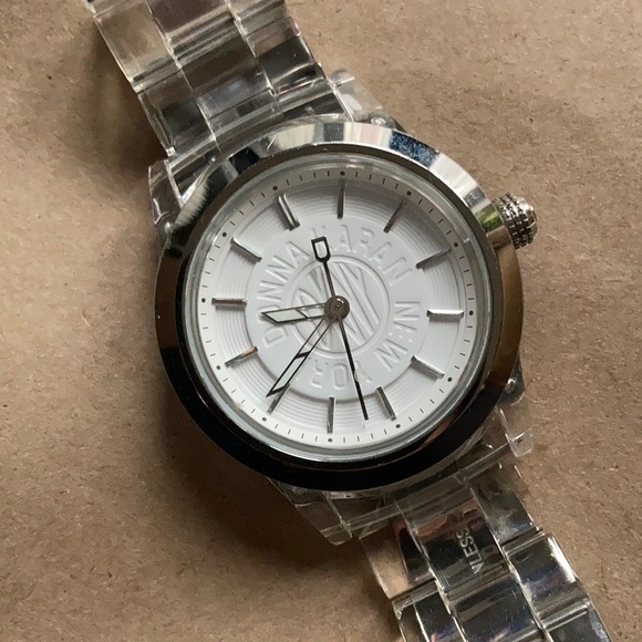 DKNY watch - Picture 1 of 5